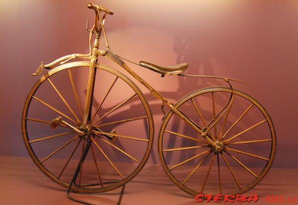 The exhibition "The velocipede - a modern object"