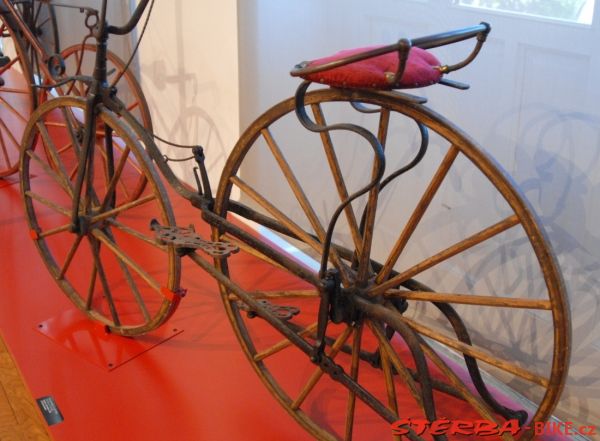 The exhibition "The velocipede - a modern object"