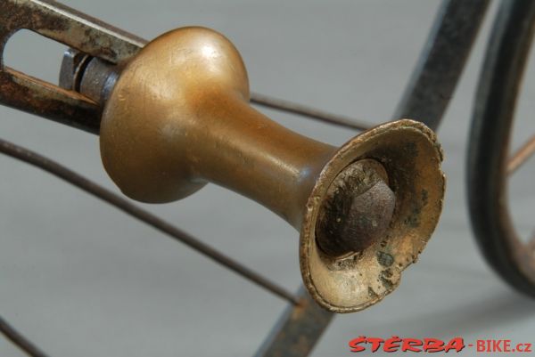 High wheel with suspension, France - around 1873