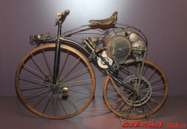 The exhibition "The velocipede - a modern object"