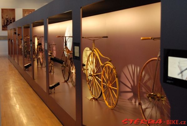 The exhibition "The velocipede - a modern object"