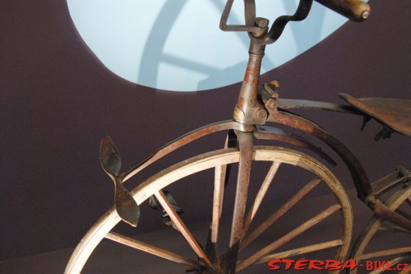 The exhibition "The velocipede - a modern object"