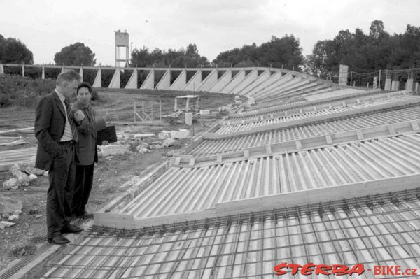 313/C - Help of Francesco Moser