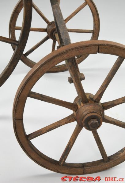 Tricycle velocipéde L.FOUÉNARD - Paris c.1870