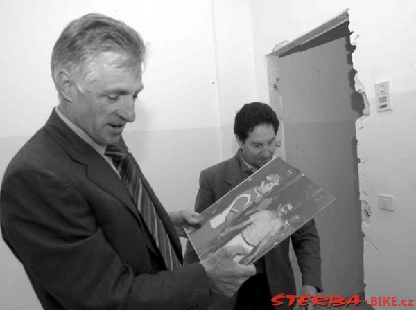313/C - Help of Francesco Moser