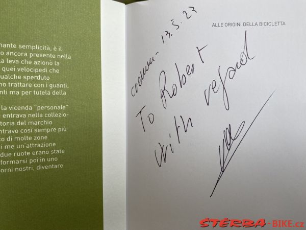 Mr.Azzini book