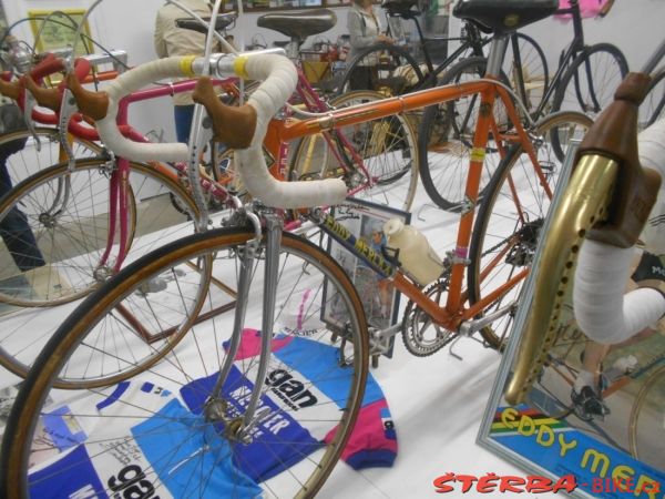 323 Expo Cycles Bédoin Ventoux