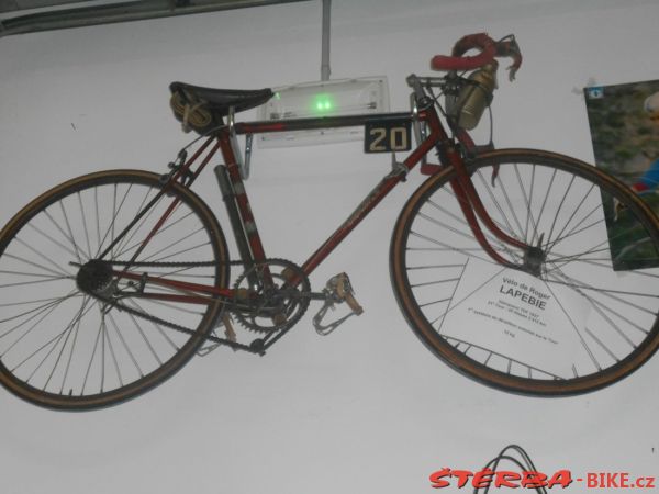 323 Expo Cycles Bédoin Ventoux