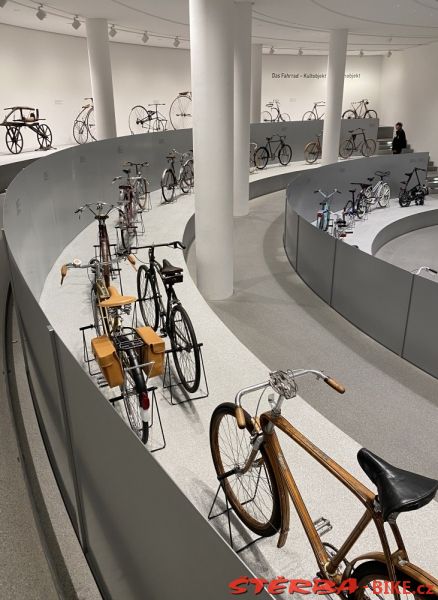 320/A - Pinakothek der Moderne München