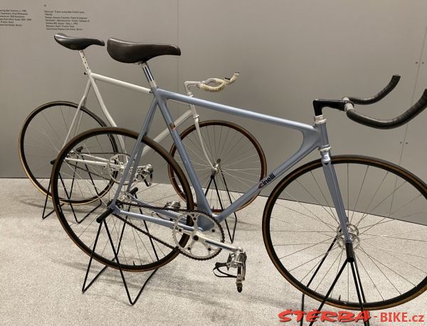 320/A - Pinakothek der Moderne München