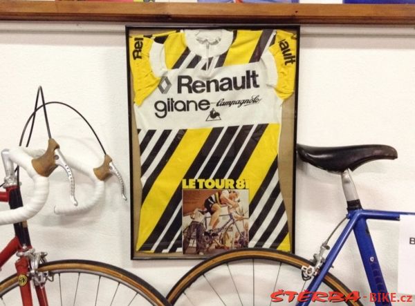 323 Expo Cycles Bédoin Ventoux