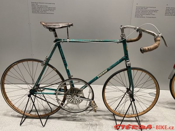 320/A - Pinakothek der Moderne München