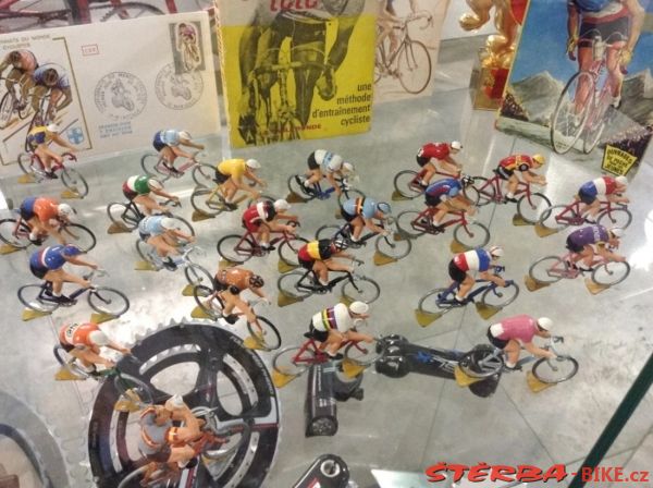 323 Expo Cycles Bédoin Ventoux