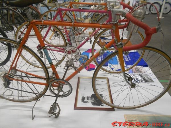 323 Expo Cycles Bédoin Ventoux