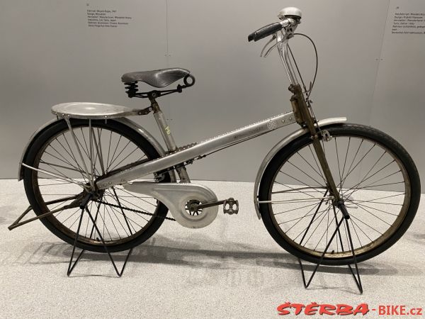 320/A - Pinakothek der Moderne München