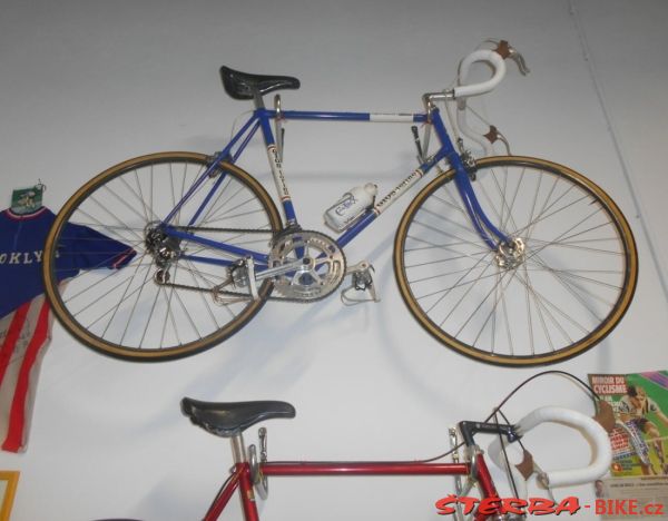 323 Expo Cycles Bédoin Ventoux