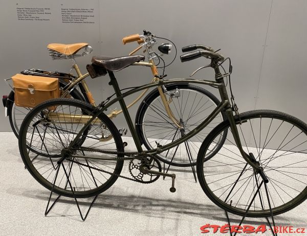 320/A - Pinakothek der Moderne München