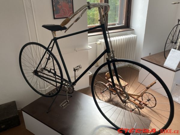 324/A - 1.Kérékpar muzeum