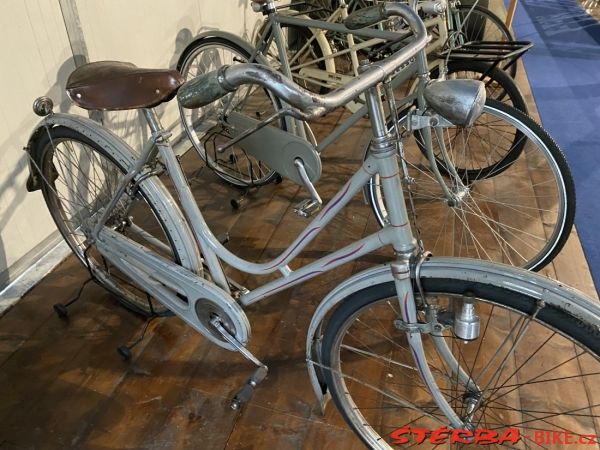 327/A - Maserati museum, Modena