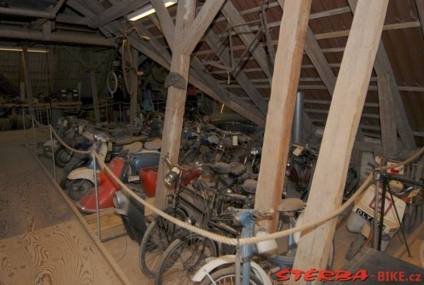 43/A - Egeskov - museum and castke, Denmark