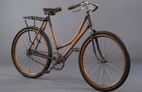 Dámské kolo s dřevěným rámem, neznámá výroba, 1910 cca