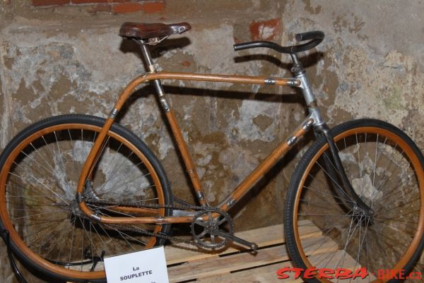 Králův Dvůr 2011- dřevěná kola