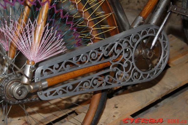 Králův Dvůr 2011- dřevěná kola