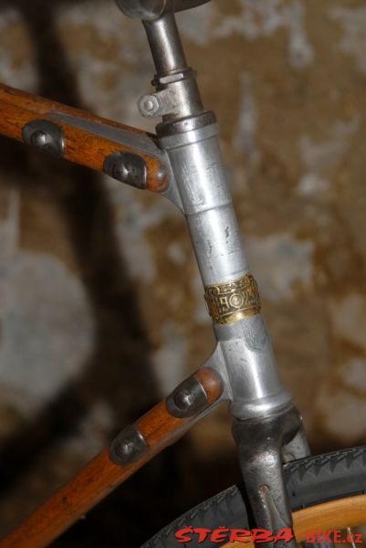 Králův Dvůr 2011- dřevěná kola