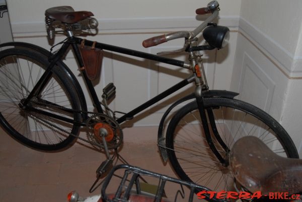 50 - The exposition of antik bicycles – Luhov, Czech Republic