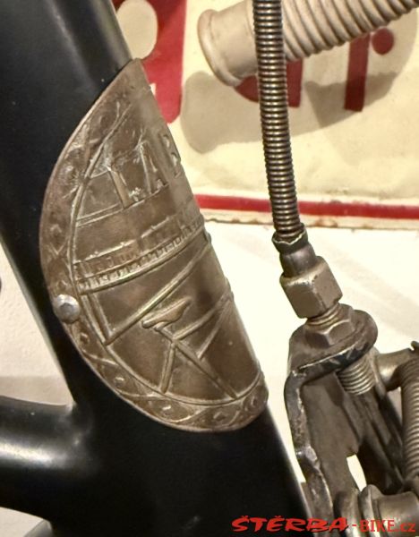 Labor Lefty, mod. Tour de France, France - after a year 1910